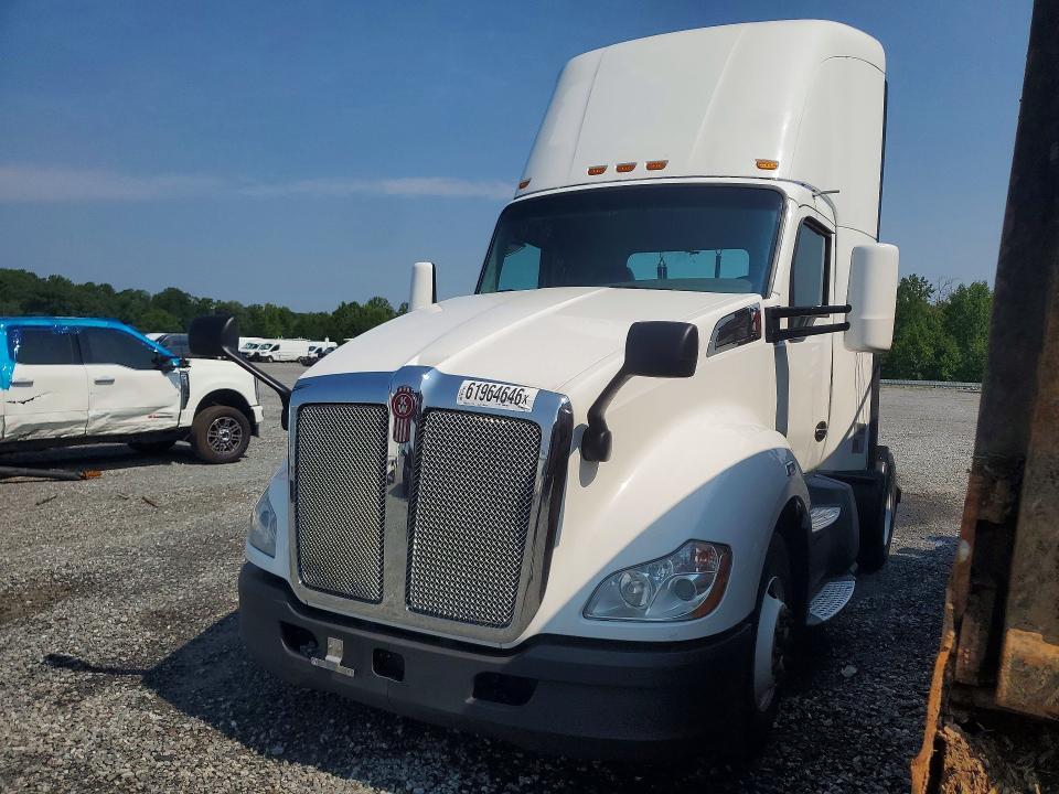 2018 Kenworth T680 Semi Truck