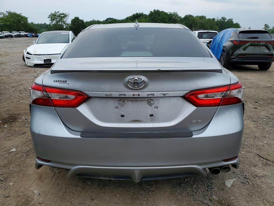 2019 Toyota Camry se