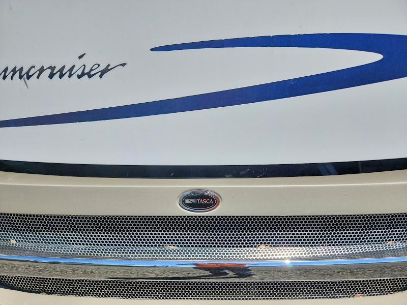 2005 Winnebago Suncruiser Camper