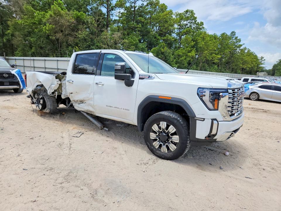 2024 GMC Sierra K2500 Denali