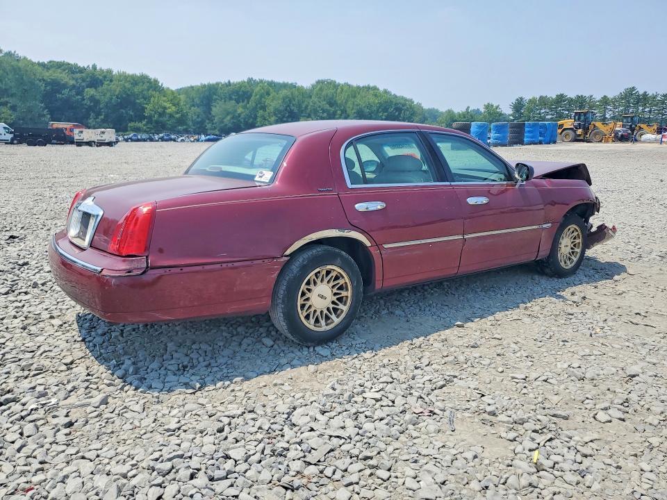 1999 Lincoln Town car Signature