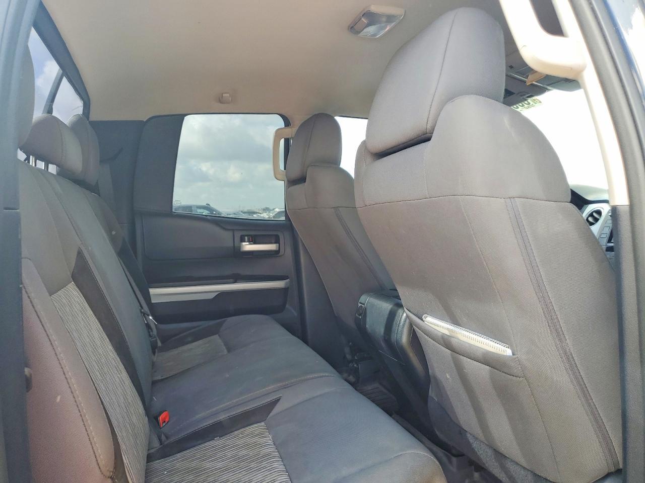 2014 Toyota Tundra SR5