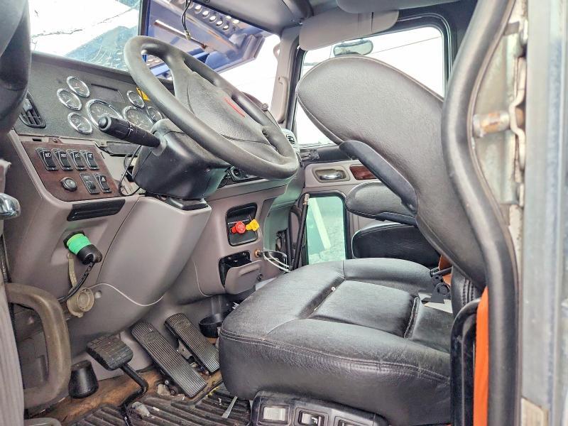 2020 Peterbilt 389 Car Hauler Truck