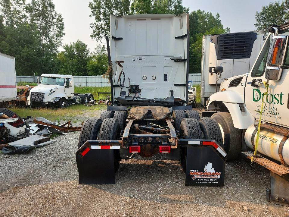 2016 International Prostar Semi Truck