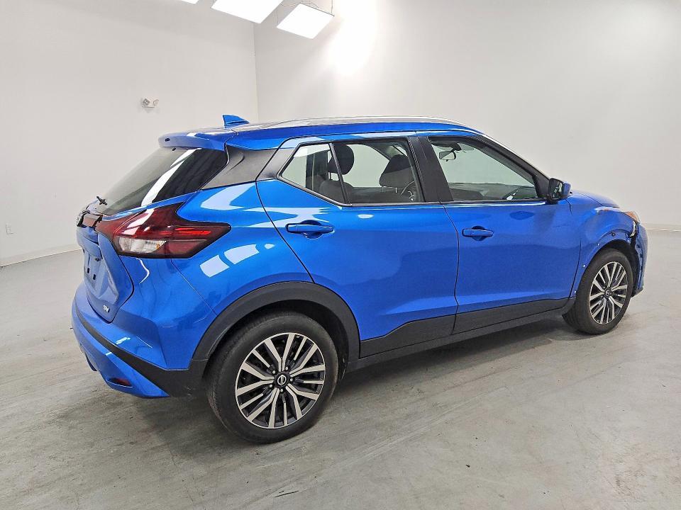 2021 Nissan Kicks sv