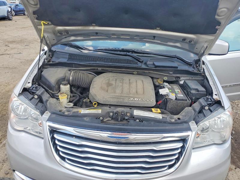 2012 Chrysler Town & Country Touring