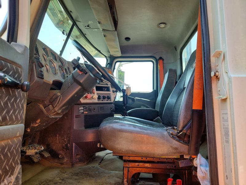 2013 Mack GU813 Tank Truck