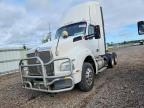 2015 Kenworth T880 Semi Truck