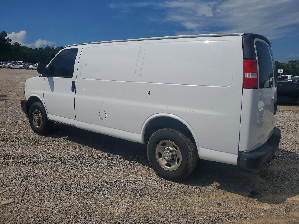 2020 Chevrolet Express G2500