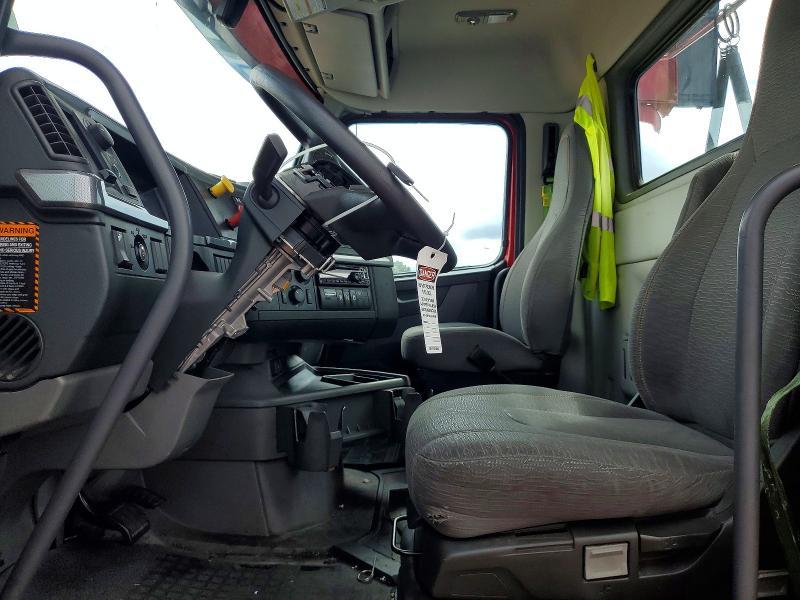 2020 Volvo VNR Semi Truck