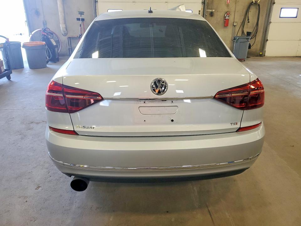 2017 Volkswagen Passat s