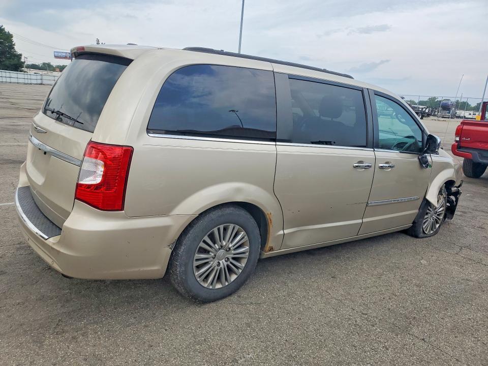 2014 Chrysler Town & Country Touring L