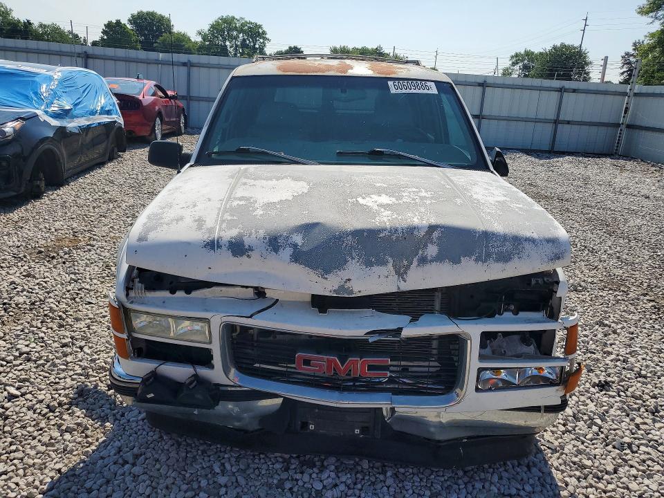 1999 GMC Suburban C1500