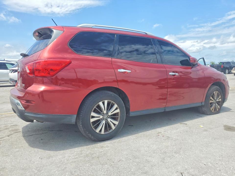 2017 Nissan Pathfinder sv