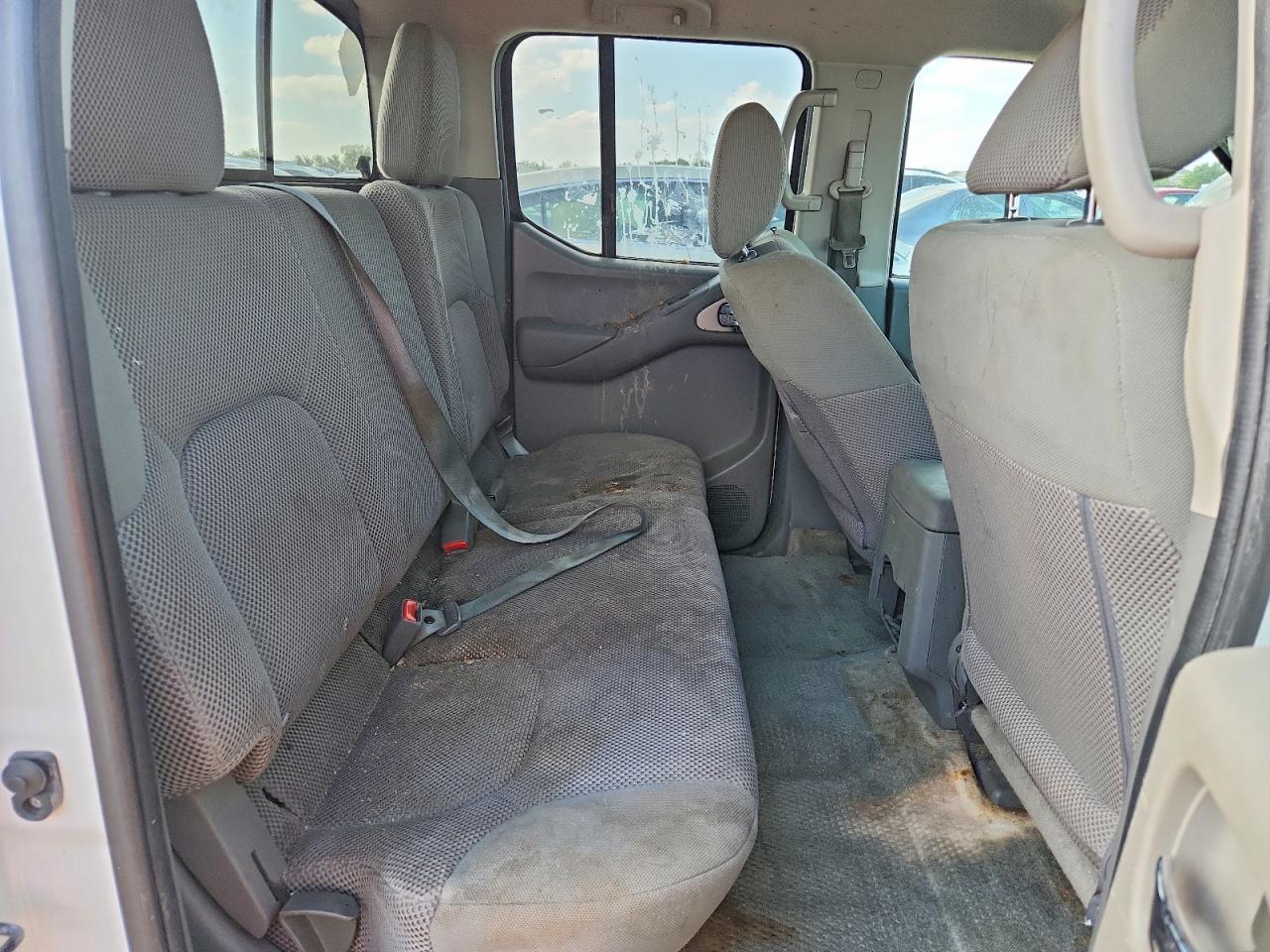 2016 Nissan Frontier SV