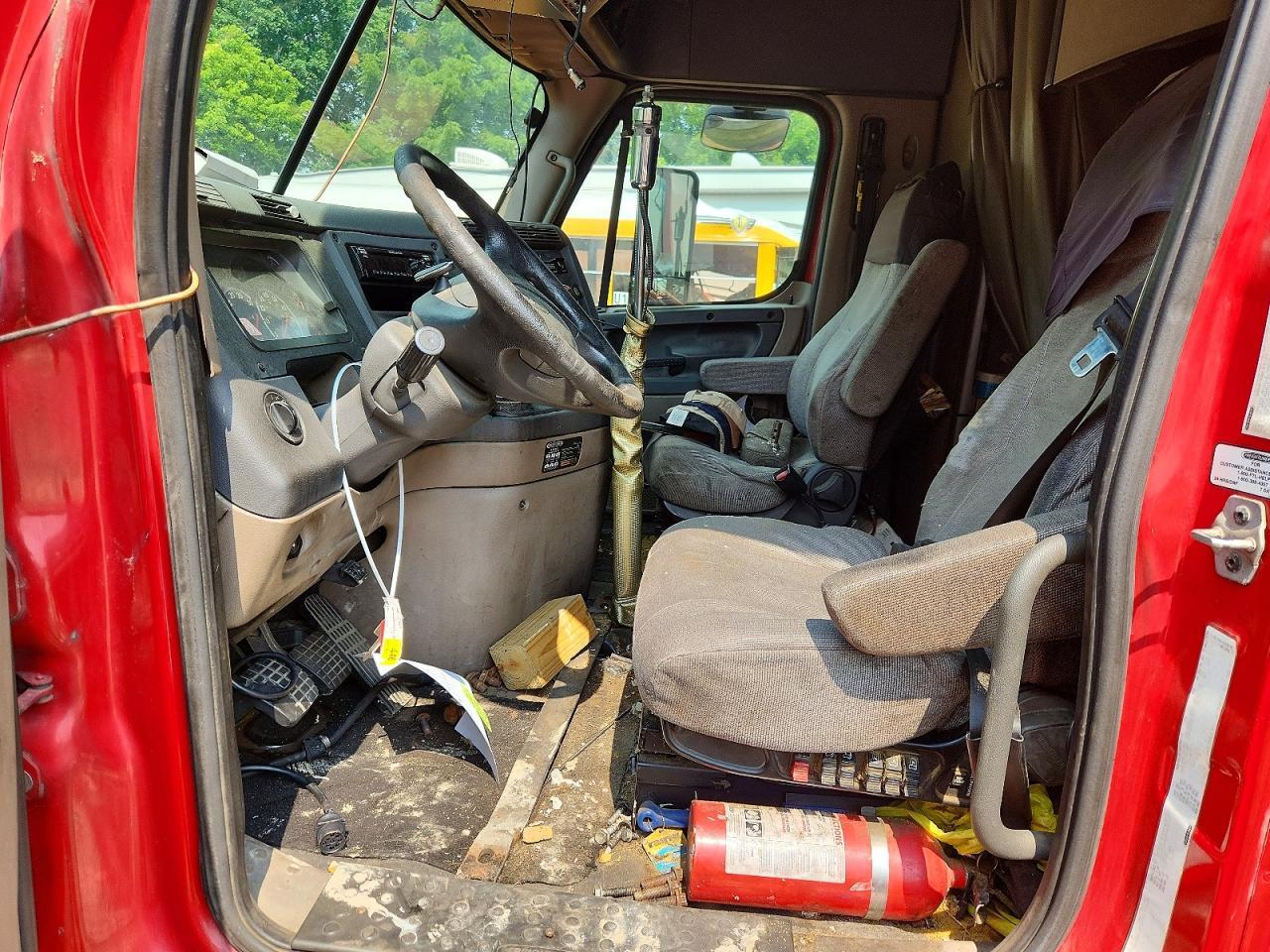 2011 Freightliner Cascadia Truck Cab AND Chassis