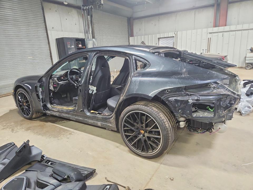 2023 Porsche Panamera Base
