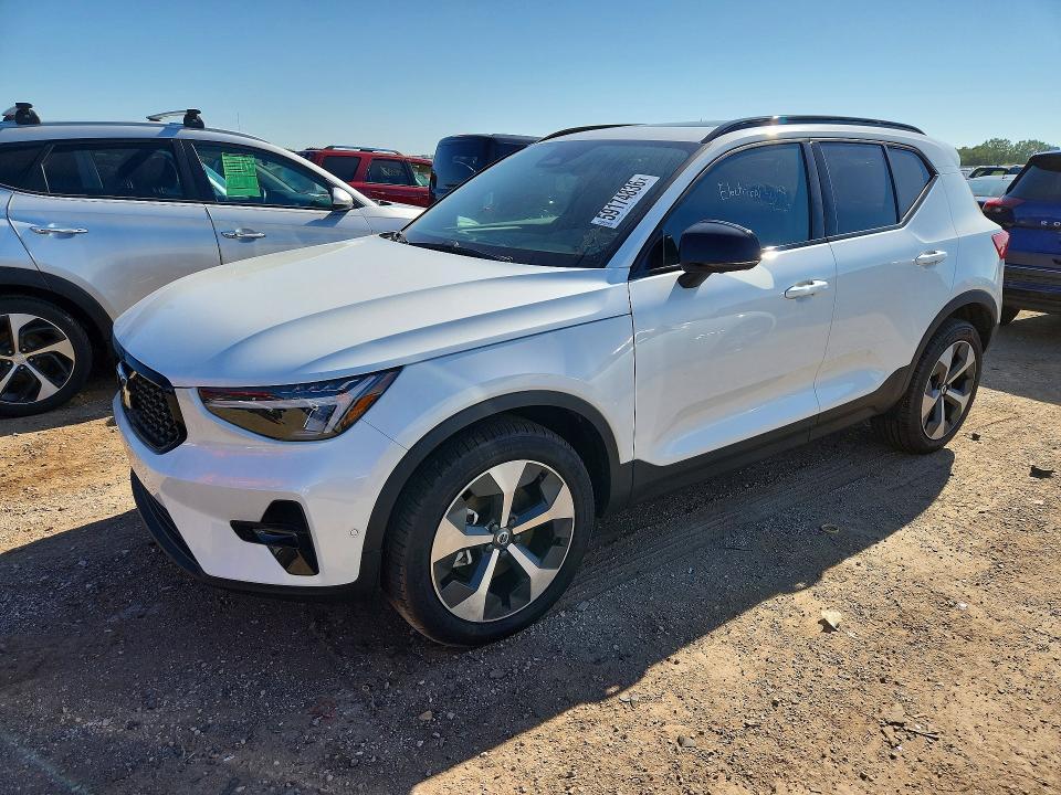2025 Volvo Xc40 Plus