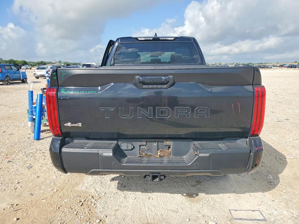 2022 Toyota Tundra Crewmax SR5