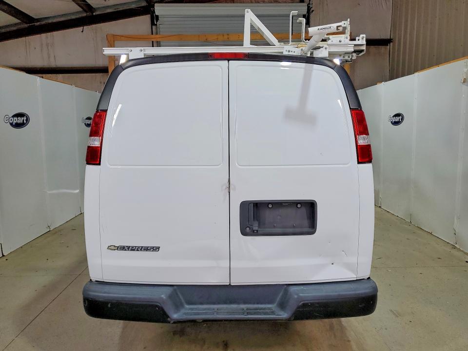 2020 Chevrolet Express G2500