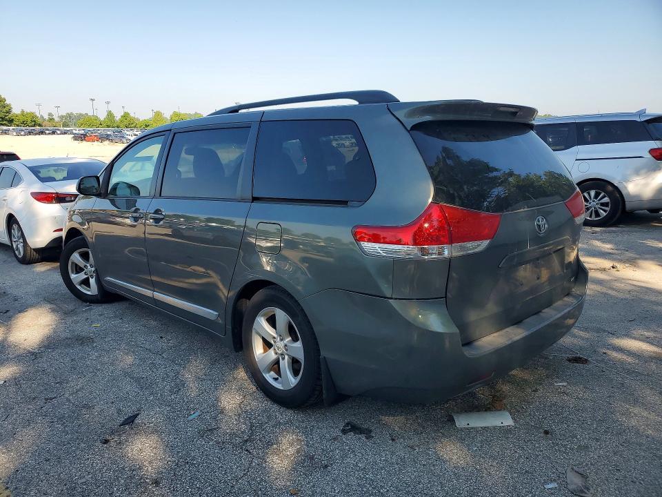2012 Toyota Sienna le
