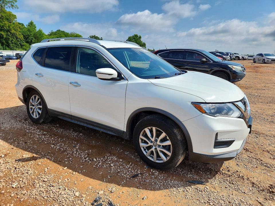 2018 Nissan Rogue sv