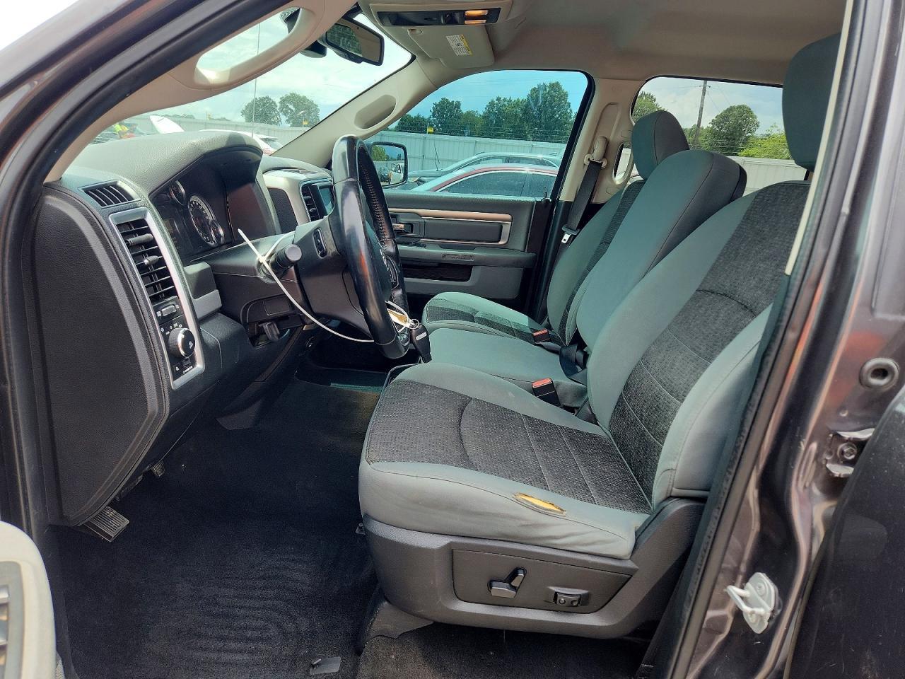 2017 Dodge RAM 1500 SLT