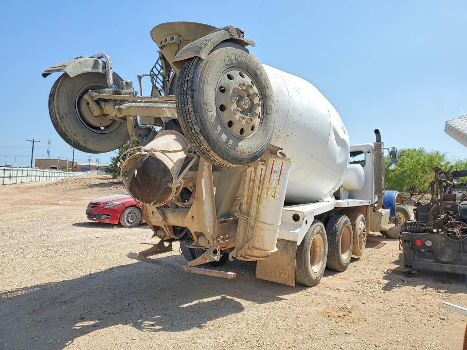 2015 Peterbilt 365 Ready MIX Truck