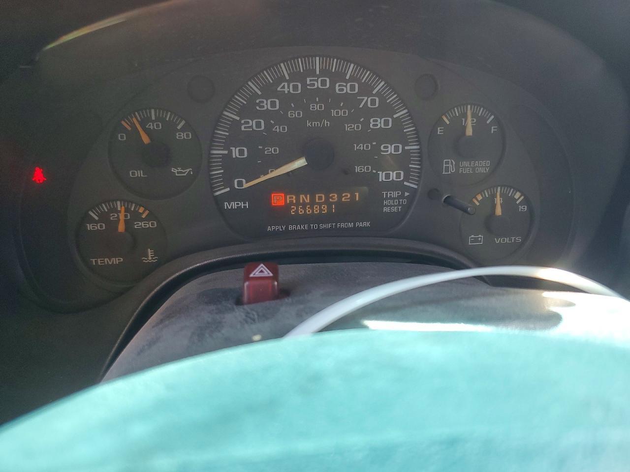2002 Chevrolet Express Delivery Truck