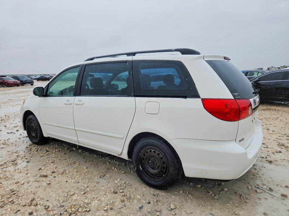 2008 Toyota Sienna ce 7-passenger