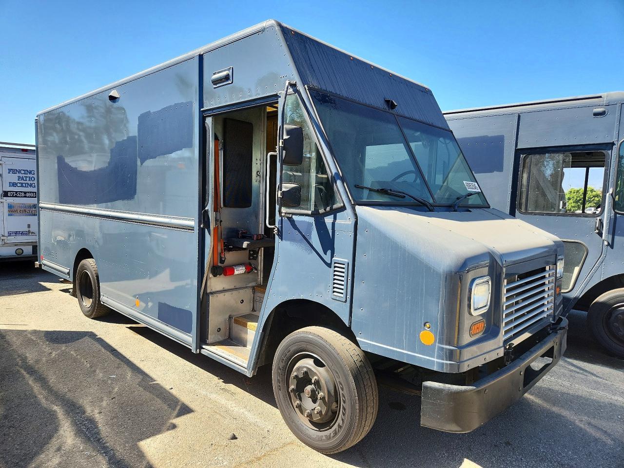 2021 Freightliner MT45G Chassis Delivery Truck