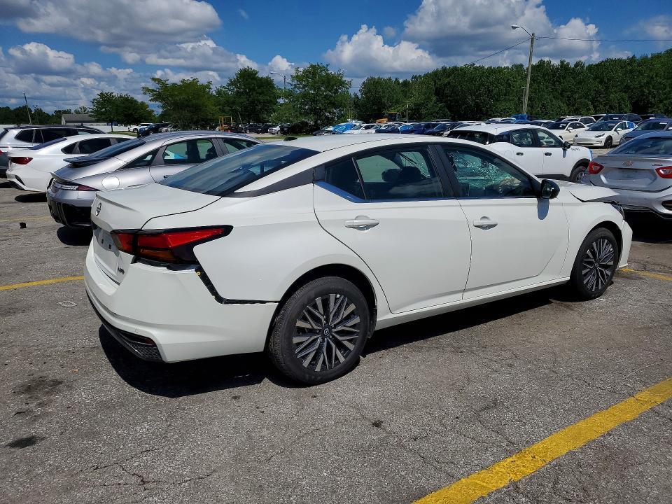 2026 Nissan Altima sv