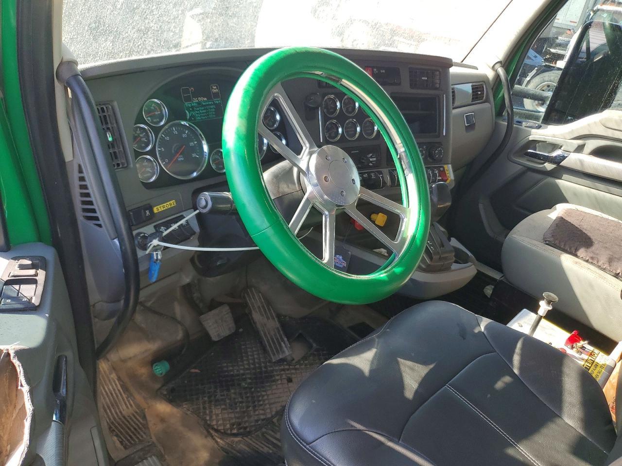 2017 Kenworth T880 Dump Truck