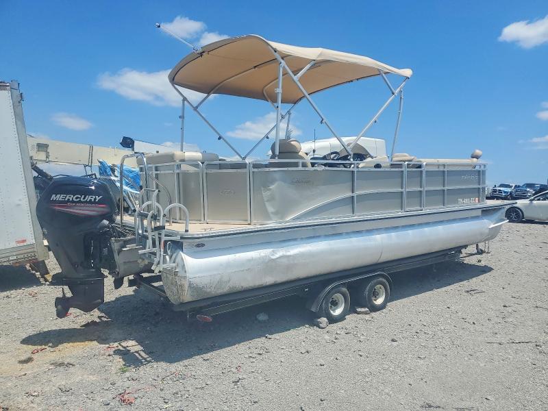 2013 Hampton Boat