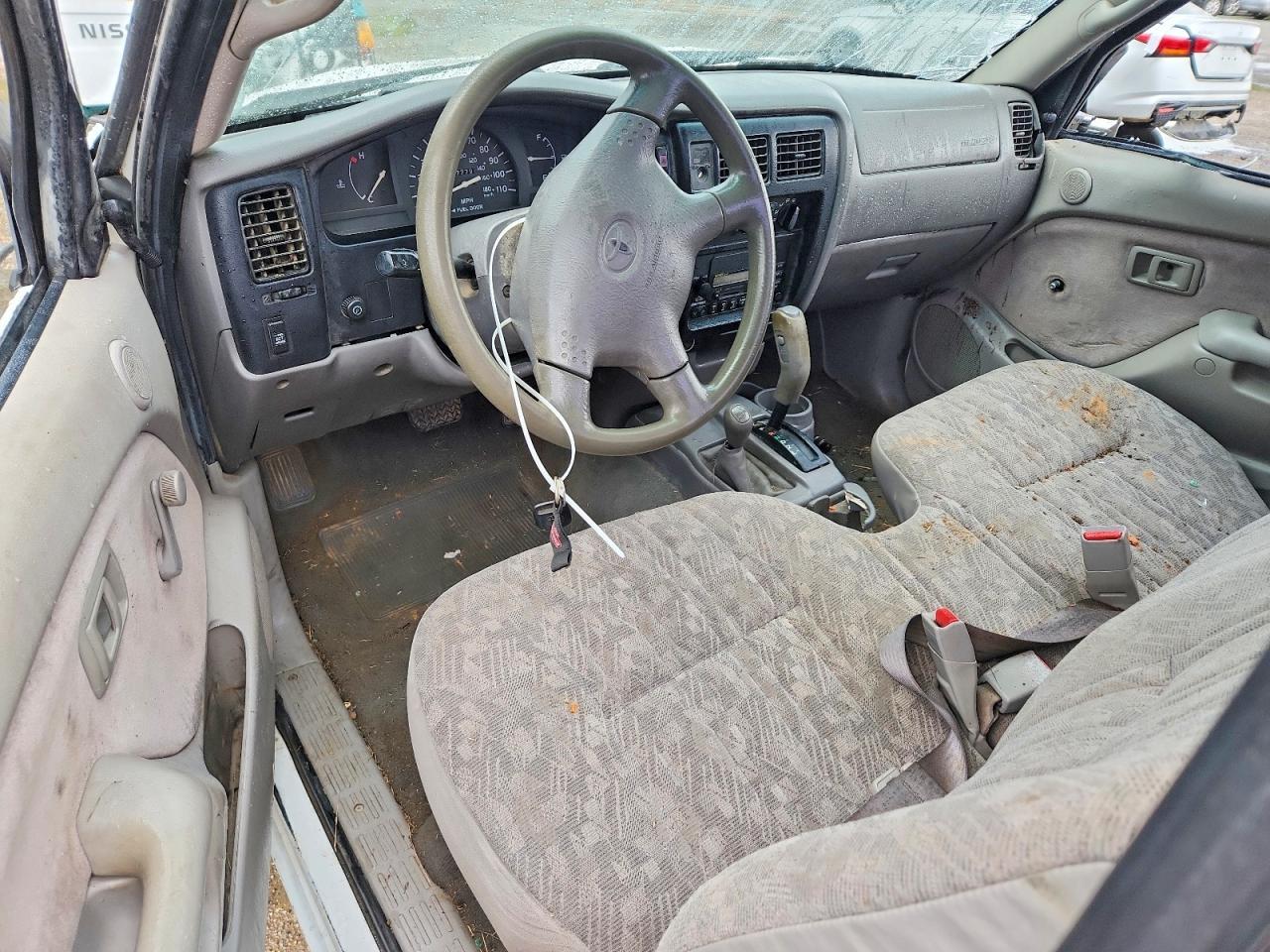 2004 Toyota Tacoma Base