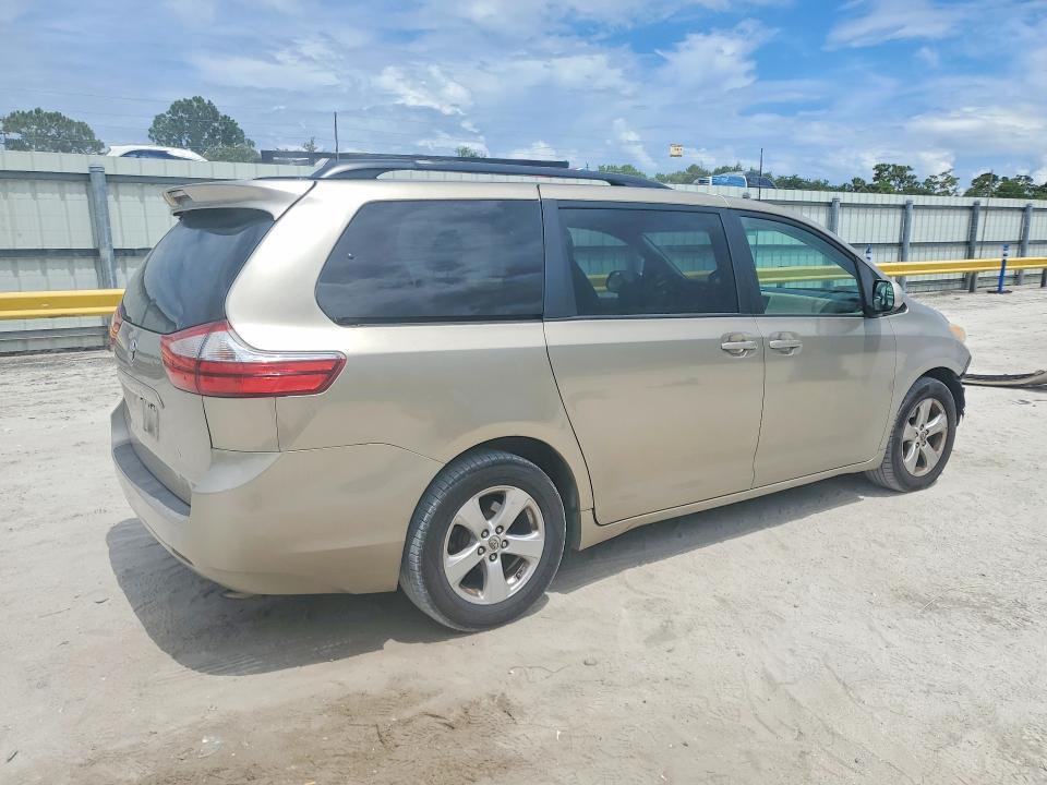2015 Toyota Sienna le