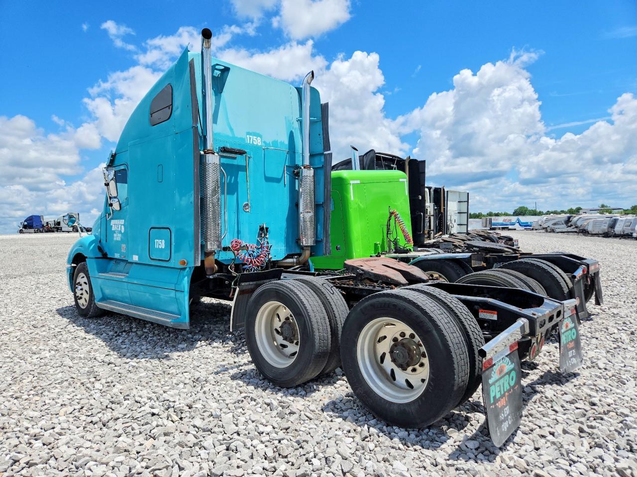 2007 Freightliner Conventional Columbia