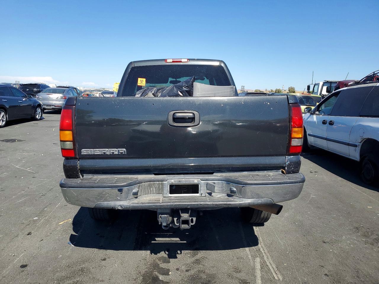 2004 GMC Sierra K2500 Heavy Duty