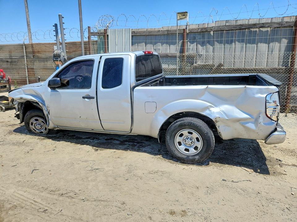 2015 Nissan Frontier S