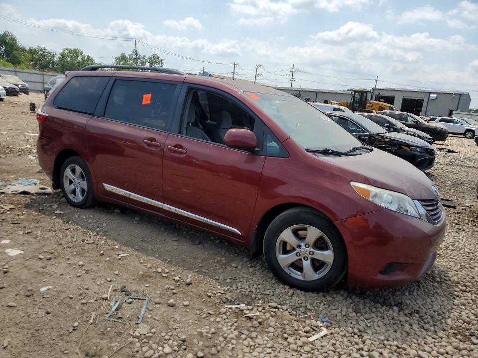 2016 Toyota Sienna le
