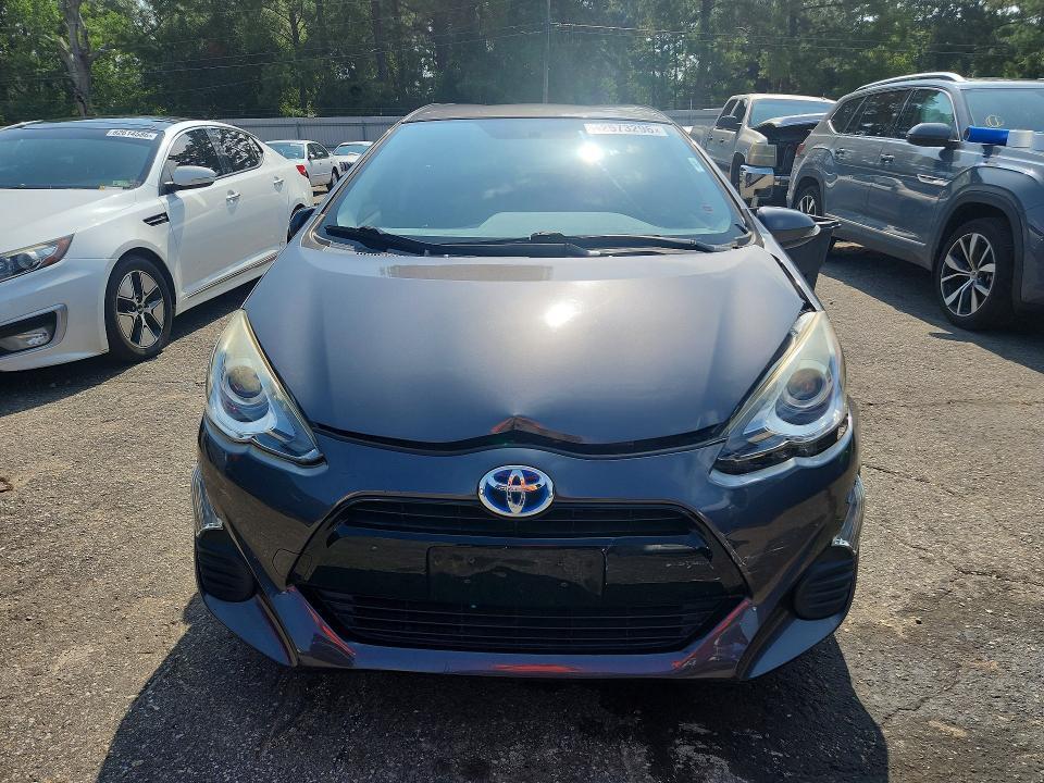 2016 Toyota Prius c two