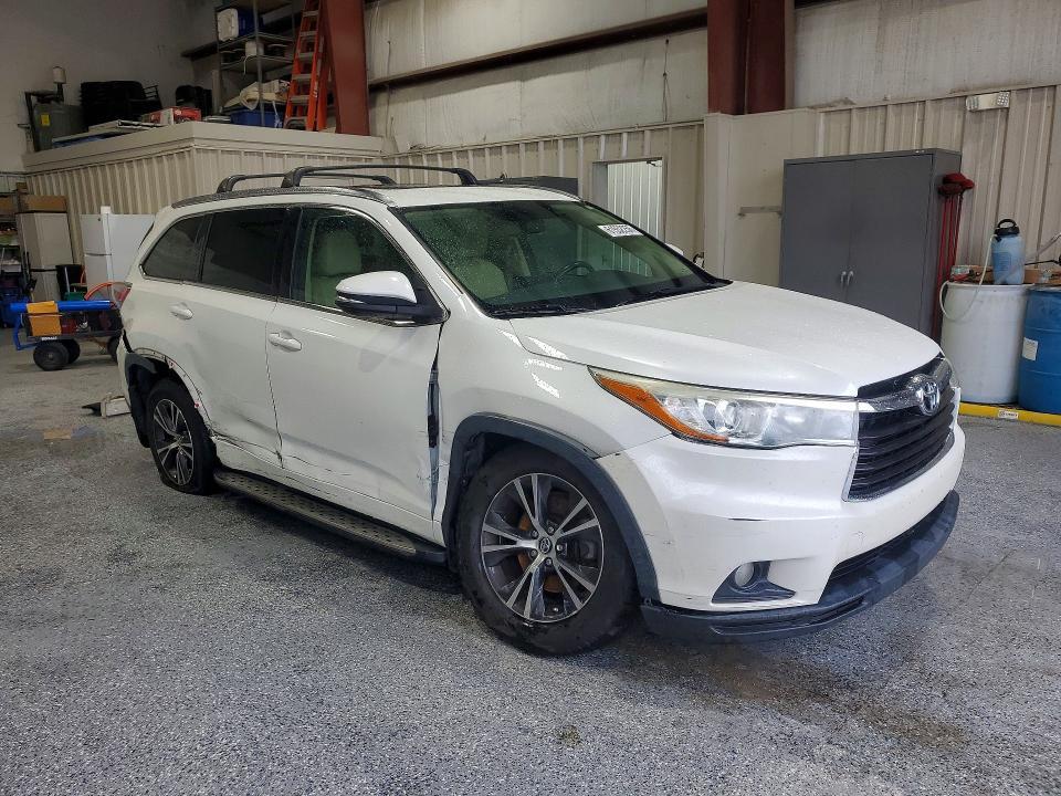 2016 Toyota Highlander xle