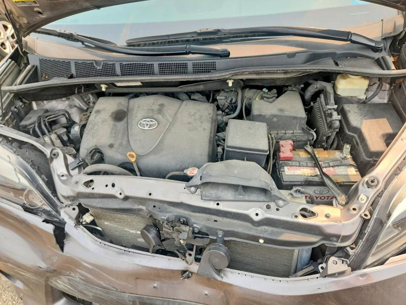 2017 Toyota Sienna se