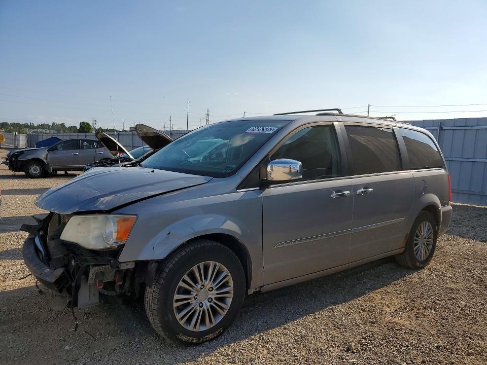 2014 Chrysler Town & Country Touring l