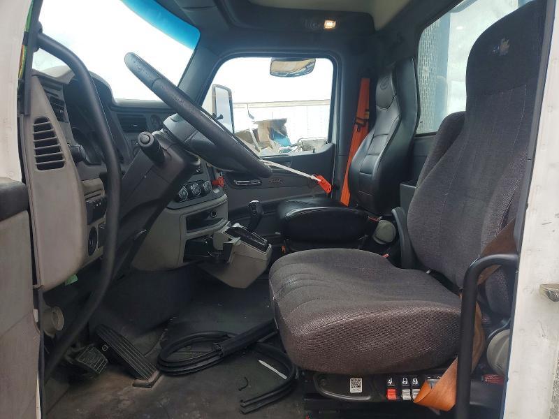 2017 Peterbilt 579 Semi Truck