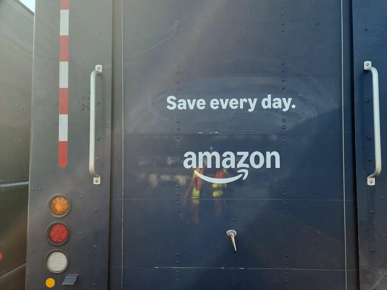 2021 Freightliner Chassis M Line WALK-IN Van