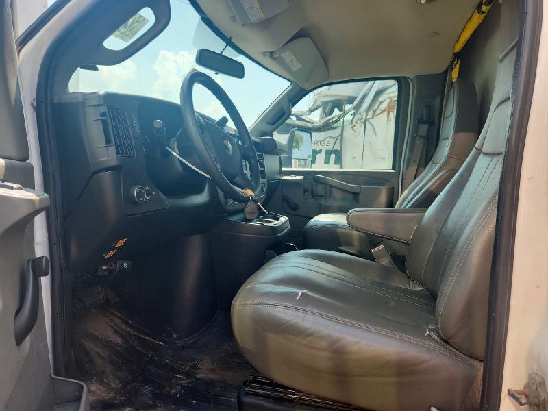 2020 Chevrolet Express BOX Truck