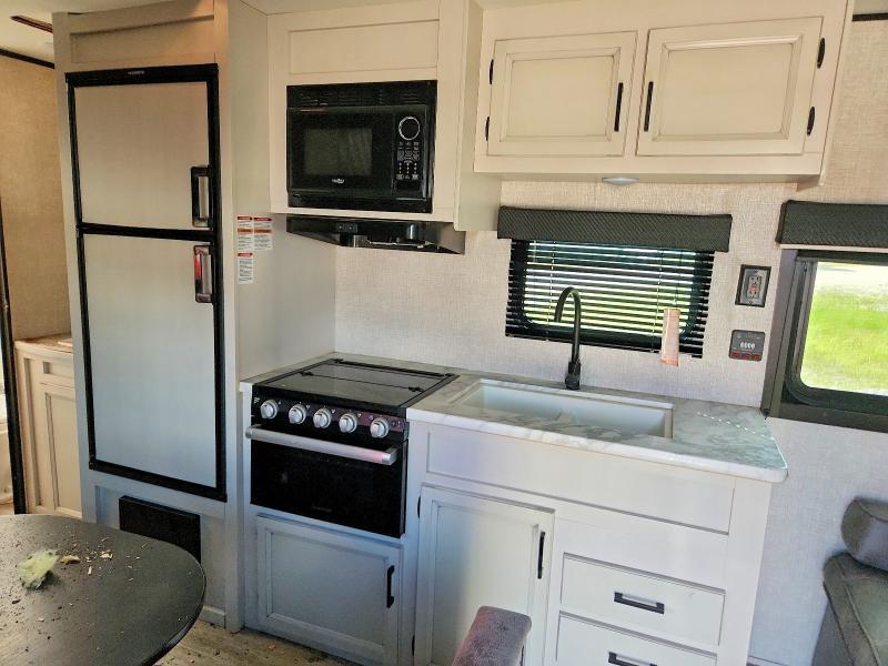 2022 Jaycee Travel Trailer