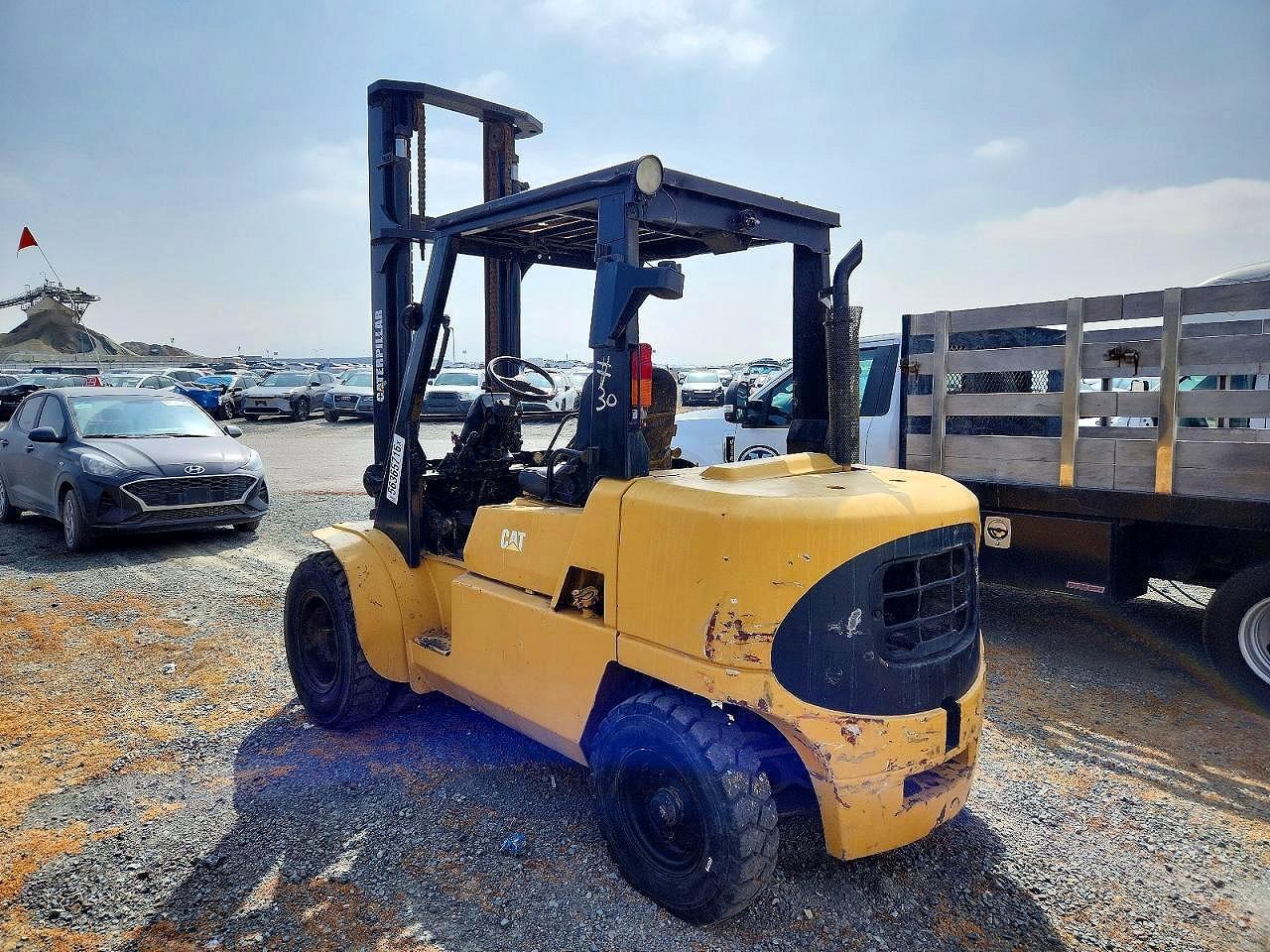 2000 Caterpillar Forklift-Forklift