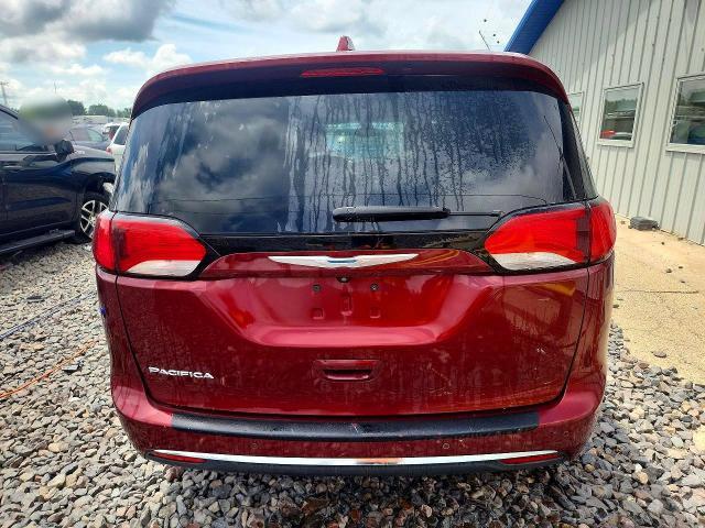 2017 Chrysler Pacifica Touring l